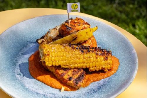 Grillades au pili-pili et épis de maïs