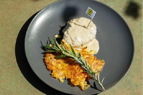 Plant Cut avec des röstis et une sauce au cognac