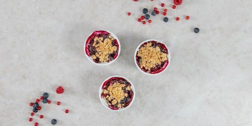 Crumble végétalien aux fruits rouges